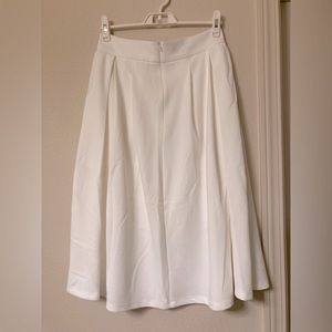 WAYF White Pleated Skirt Size M Like New